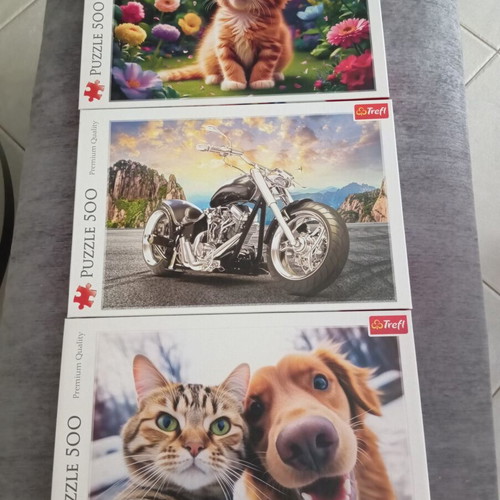 Puzzle set of 3 with 500 pieces like new