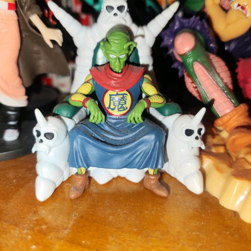 Dragon-Ball Z figure King Piccolo and throne like new