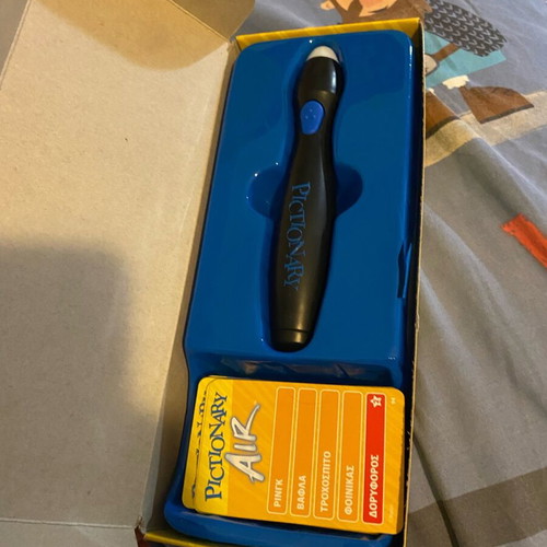 Pictionary Air board game like new