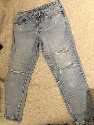 Zara men's denim jeans like new with rips, size M