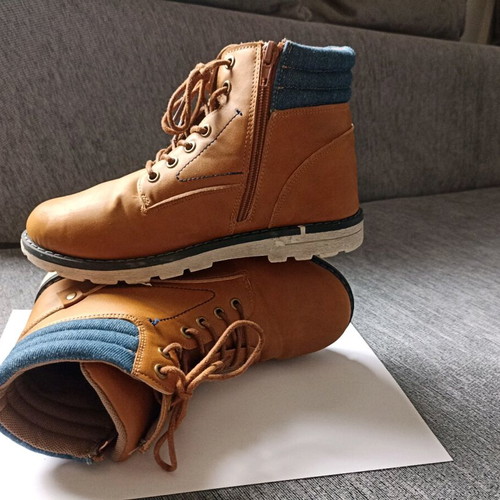 Children's tan ankle boots like new, size 35