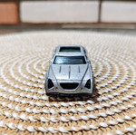 Matchbox Limousine VIP Shuttle 2001 diecast model