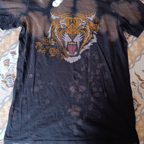 Antony Morato Tiger T-shirt size M like new with crystals