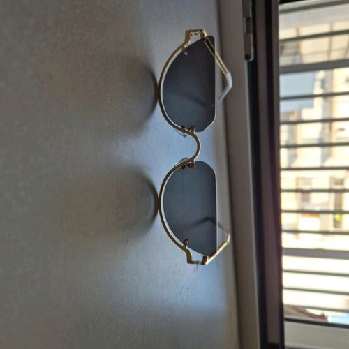 Sunglasses new worn once without damage