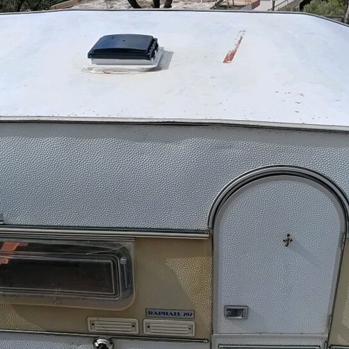 Raphael 4.5 Meter Caravan with Gas Stoves and Refrigerator