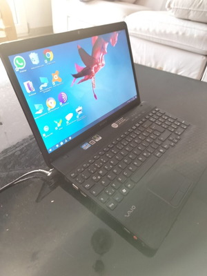 Sony VAIO 15.5" PCG 71811M laptop, Intel Core i3, 8GB RAM, 120GB SSD