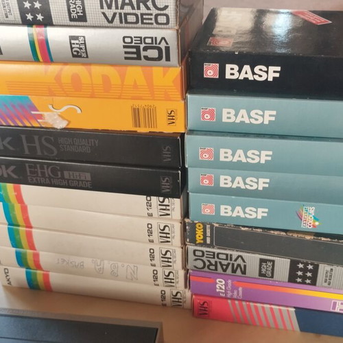 VHS video tapes, 30 pieces, various brands and durations