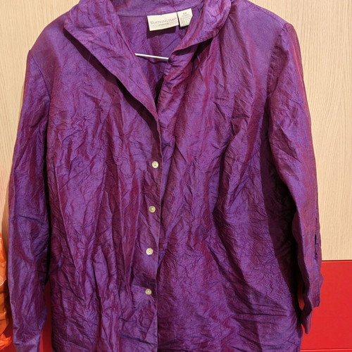 Women's shirt XXL like new, purple