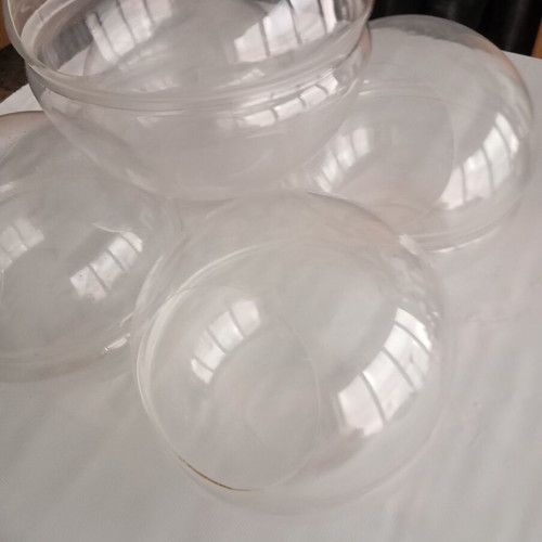 Pressed transparent acrylic bowls like new, pack of 5