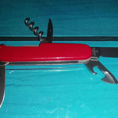 Victorinox Swiss Army Knife with 10 Functions like new