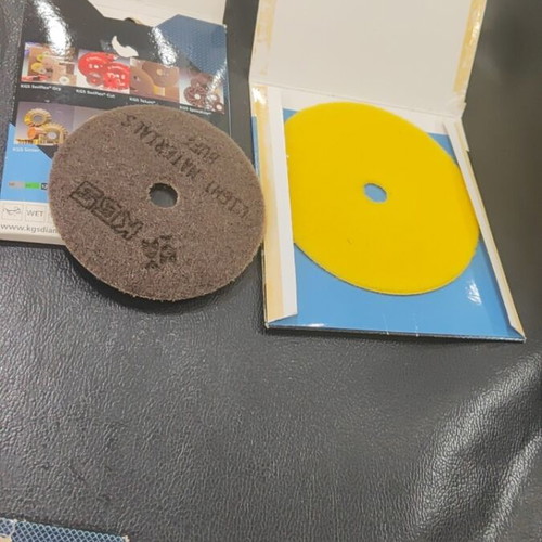 Sanding discs and sanding sponges new