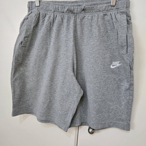 Nike bermuda shorts like new, cotton, size large, gray