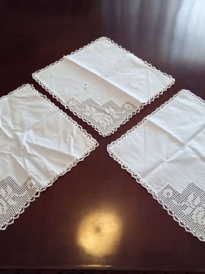 Set of hand-crocheted napkins like new, size 33×31 cm