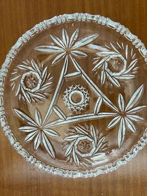Set of 2 vintage glass plates like new with embossed designs
