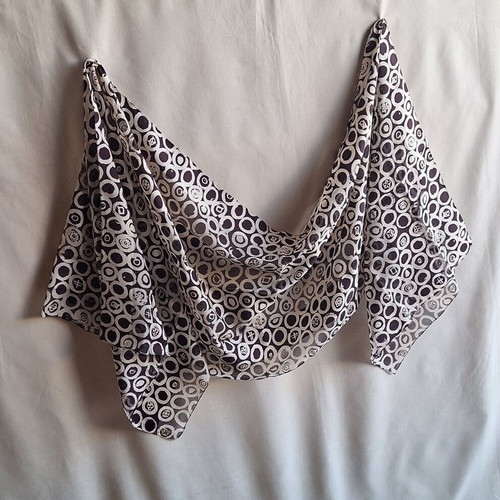 Vintage geometric scarf dark aubergine and ecru like new