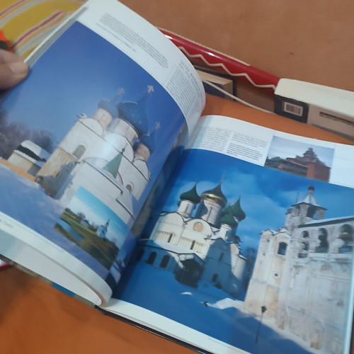 Russia Belarus Ukraine Moldova book like new, UNESCO heritage guide