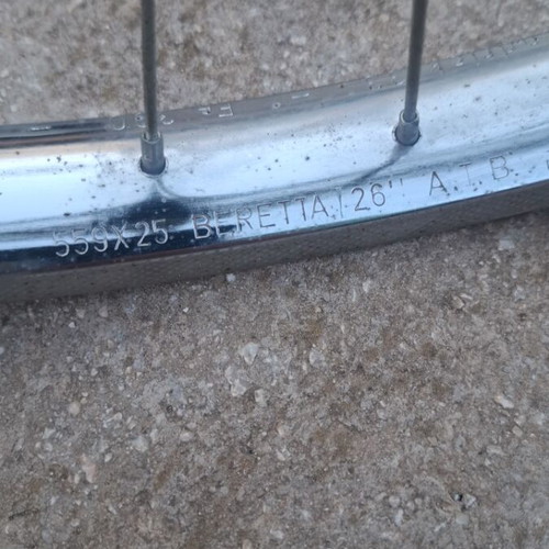 Beretta front wheel 26" iron new