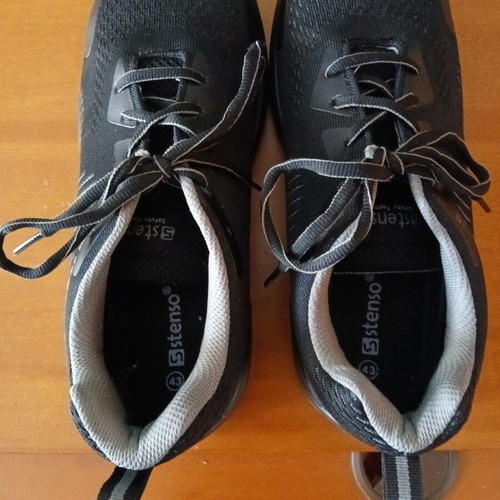 Stenso Pro Race work shoes size 43 like new, black