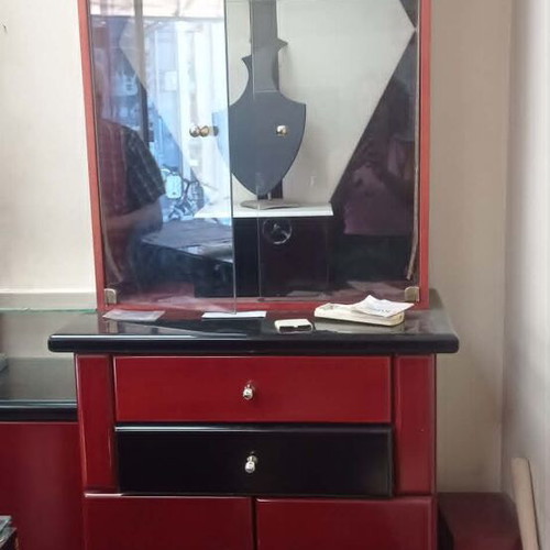 Jewellery store furniture
