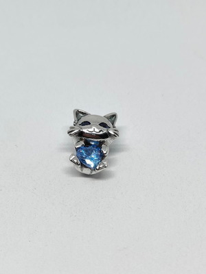 Silver charm cat with blue heart 925 like new