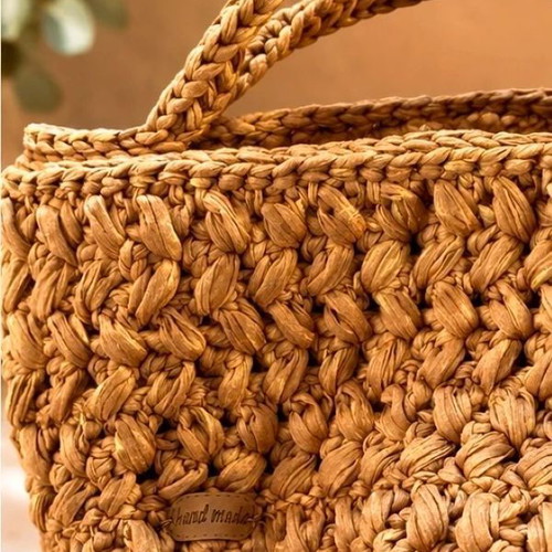 Handmade raffia handbag with cotton