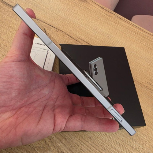 Samsung Galaxy Fold 6 512GB Silver used with accessories and new parts