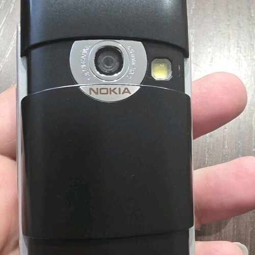 Nokia 6680 like new with original headphones without battery