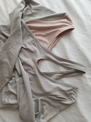 Sports crop top new, elastic, grey and pink, size S