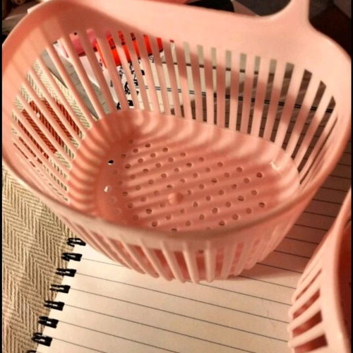 Plastic baskets 2 pieces pink rose new