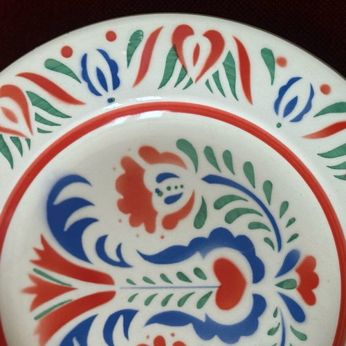 Antique hand-painted wall plate, like new, 23cm diameter