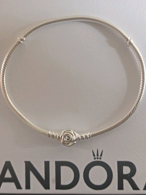 Βραχιόλι Pandora με αλυσίδα και κούμπωμα τριαντάφυλλο ν.21 καινούργιο ασημί