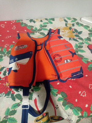 Children's life jacket used for child up to two years old