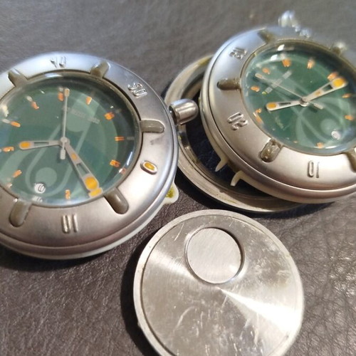 Watches used, set of 2 for spare parts, silver color