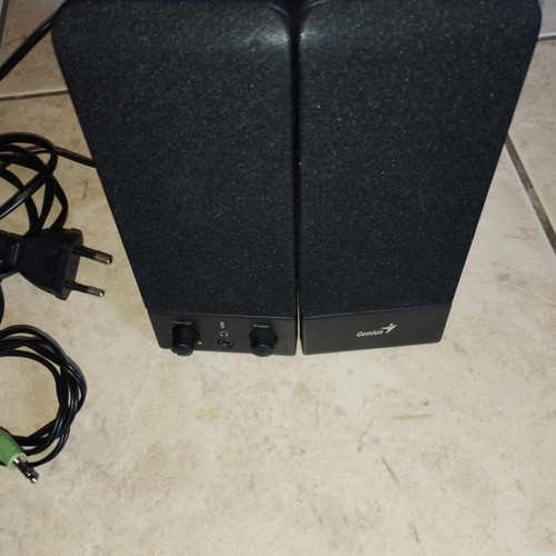 Genius SP-S110 2-piece stereo speakers like new