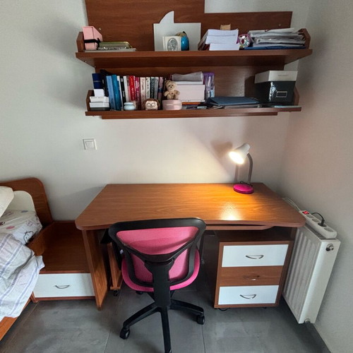 Unisex Teen Kids Bedroom Set like new with Bed and Desk