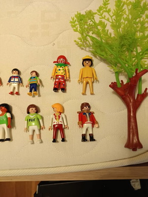 Φιγούρες Playmobil σαν καινούργιες, πακέτο 19 με αξεσουάρ και αστυνομική μηχανή