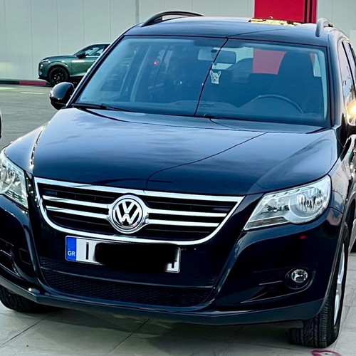 Volkswagen Tiguan 2011 μεταχειρισμένο, βενζίνη, χειροκίνητο, μαύρο SUV
