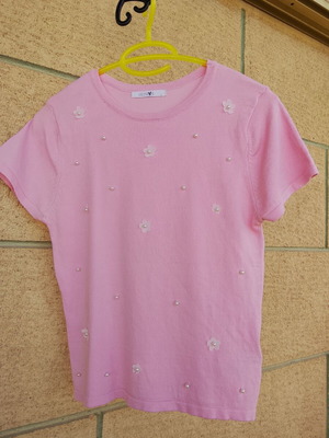 Pink short sleeve top with pearls, size S