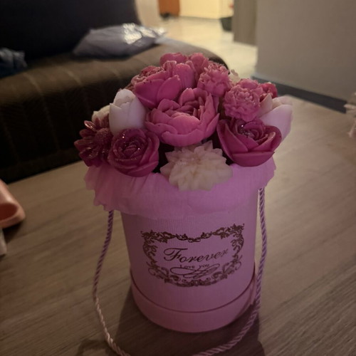Decorative candles new with pleasant scent in various sizes