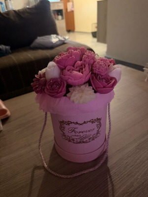 Decorative candles new with pleasant scent in various sizes