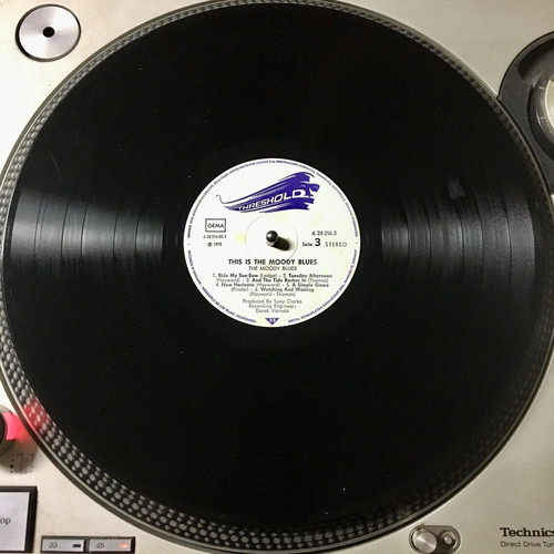 This Is The Moody Blues 2 x vinyl LP used, rock