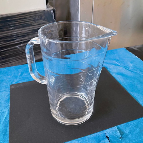 Glass water jug like new