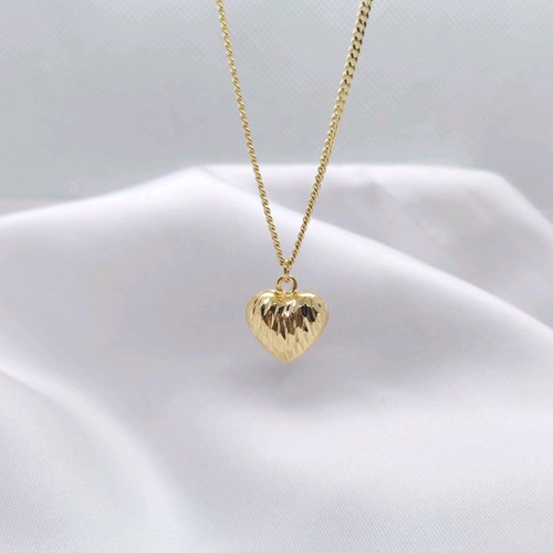 Necklace with embossed heart 18K gold plated new