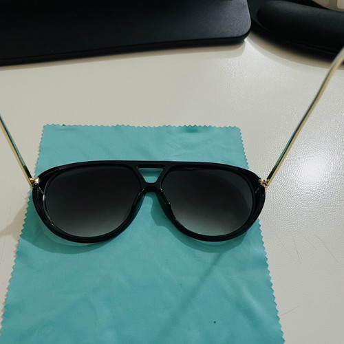 Pervedere Unisex Sunglasses Like New, Black and Gold