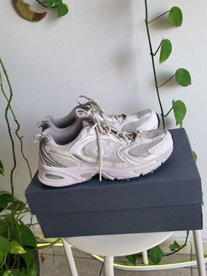 New Balance 530 sneakers like new, EU 40.5, white