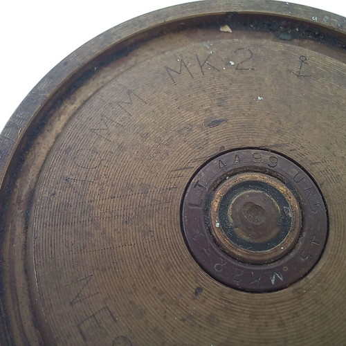 Navy shell casing 1945 used, bronze antique