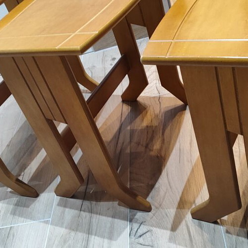 Wooden nesting coffee tables set of 3 used, classic design
