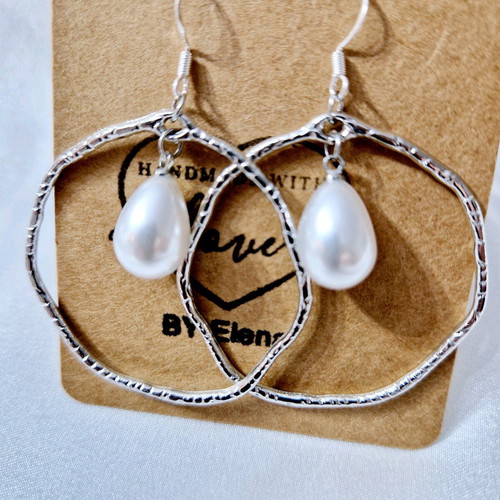 Handmade anti-allergic earrings with hoop and pearl, silver hook