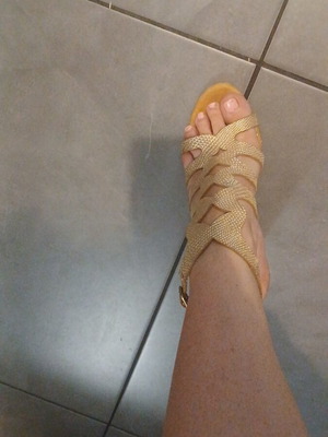 Leather sandals used, size 39, brown and gold