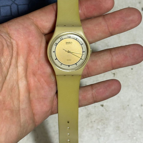 Swatch Golden Tan GT103 1984 watch used, for repair or collection